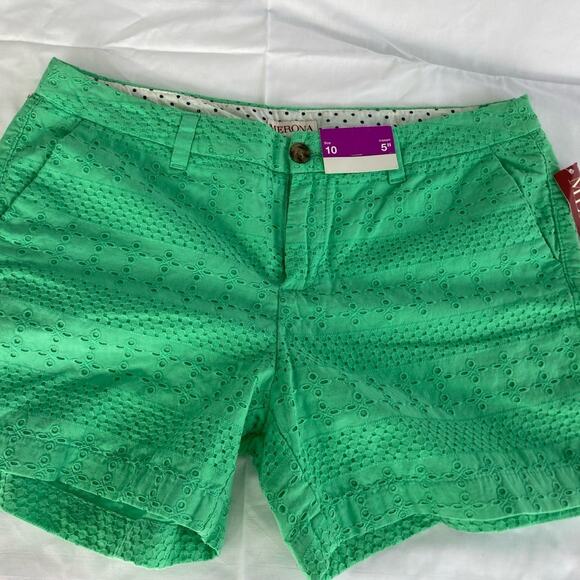 Green Women Short - Picture 7 of 12